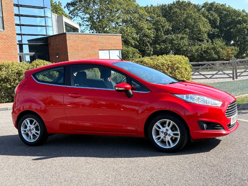 2015 Ford Fiesta 1.25 Zetec Hatchback 3dr Petrol Manual Euro 6 82 ps