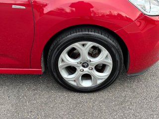 /photos/9707/d70a14e0-c335-71fe-96d5-677ae43a31cd_i320x240.jpg
